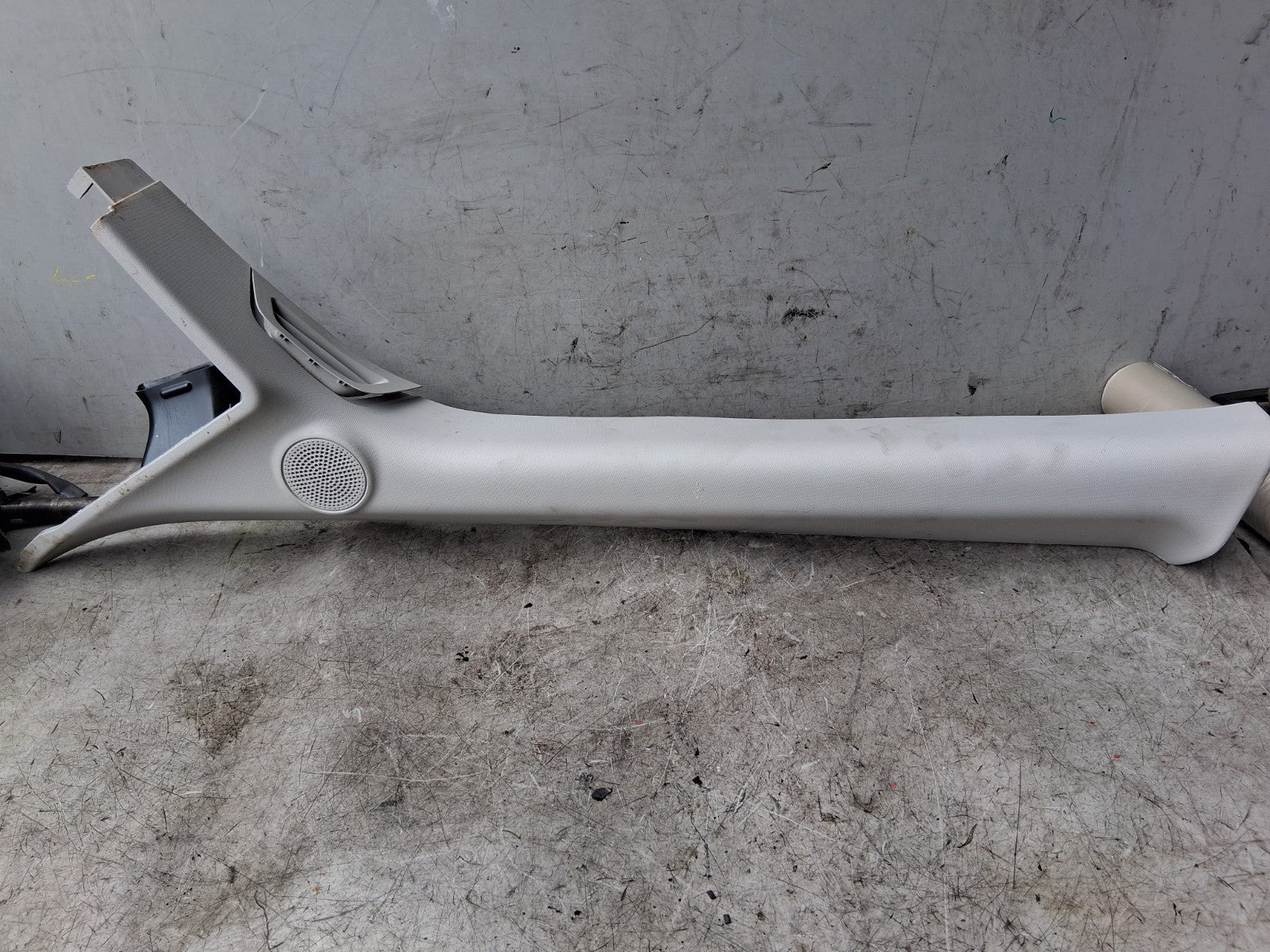 2023 FORD TRANSIT 350 MK8 NS PASSENGER SIDE LEFT B PILLAR TRIM KK31V03511