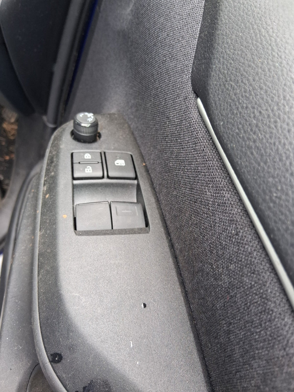 2023 TOYOTA YARIS MK4 OSF DRIVER SIDE FRONT RIGHT WINDOW CONTROL SWITCH