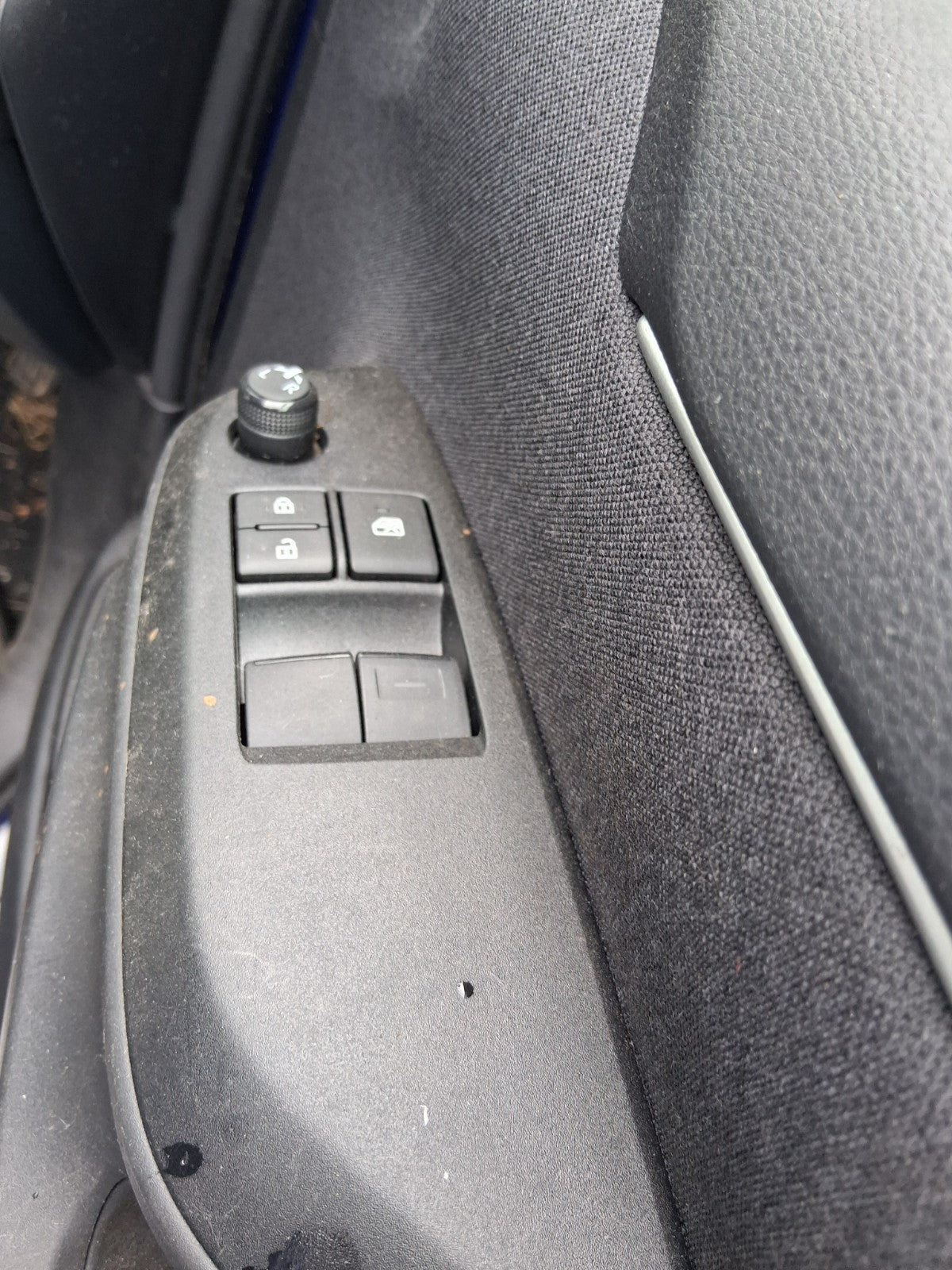 2023 TOYOTA YARIS MK4 OSF DRIVER SIDE FRONT RIGHT WINDOW CONTROL SWITCH