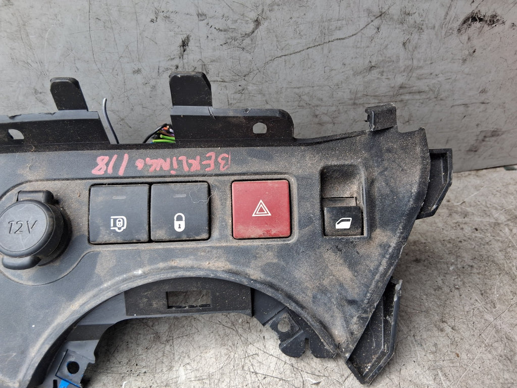 2018 CITROEN BERLINGO MK2 DASHBOARD HAZARD SWITCH MULTIPLE SWITCH 9680932177