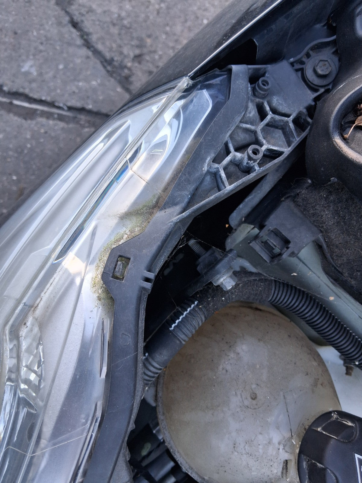 2014 PEUGEOT 208 OSF DRIVER SIDE FRONT RIGHT HEADLIGHT 9802221380