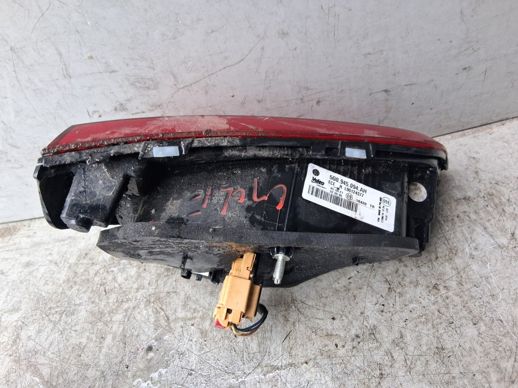 2013 VOLKSWAGEN GOLF MK7 OSR DRIVER SIDE REAR RIGHT INNER TAIL LIGHT 5G0945094