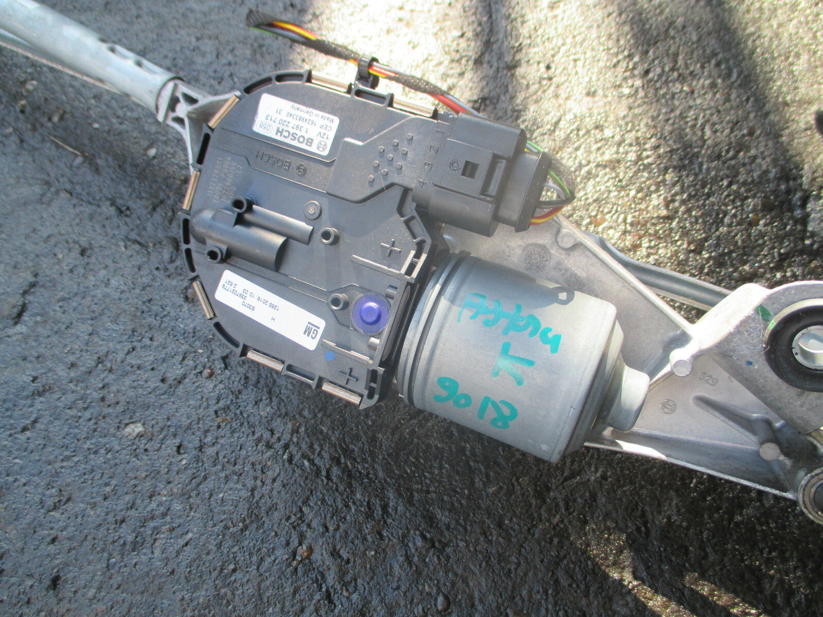 VAUXHALL ASTRA K MK7 2018 FRONT WINDSCREEN WIPER MOTOR LINKAGES
