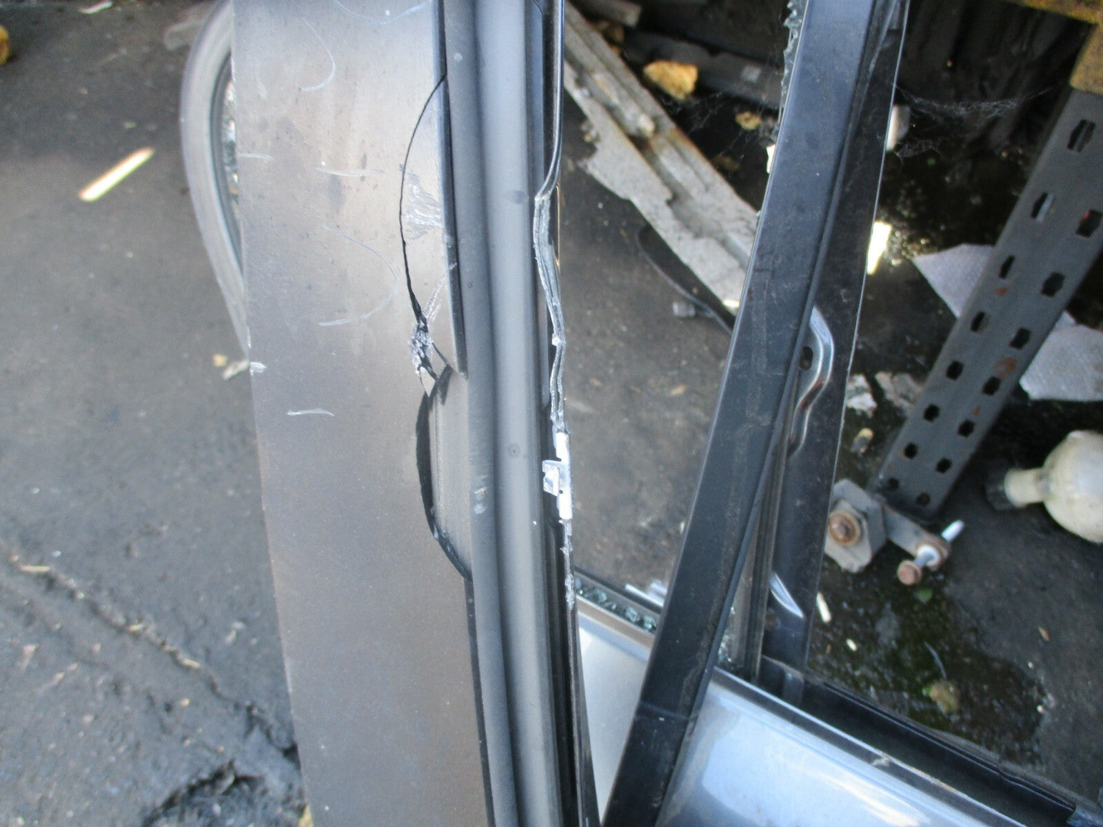 BMW 1 SERIES E87 2006 BARE OSF DRIVER SIDE FRONT DOOR SHELL FRAME GREY