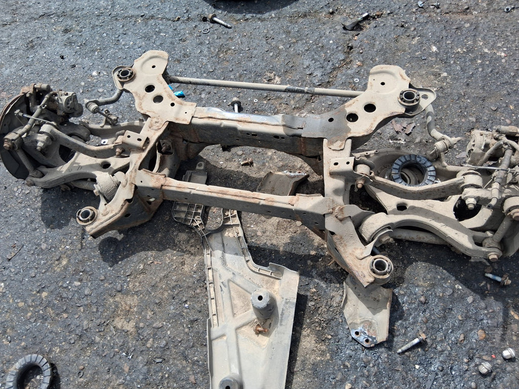 2017 FORD MONDEO MK5 HATCHBACK REAR COMPLETE AXLE DISCS TYPE ASSEMBLY
