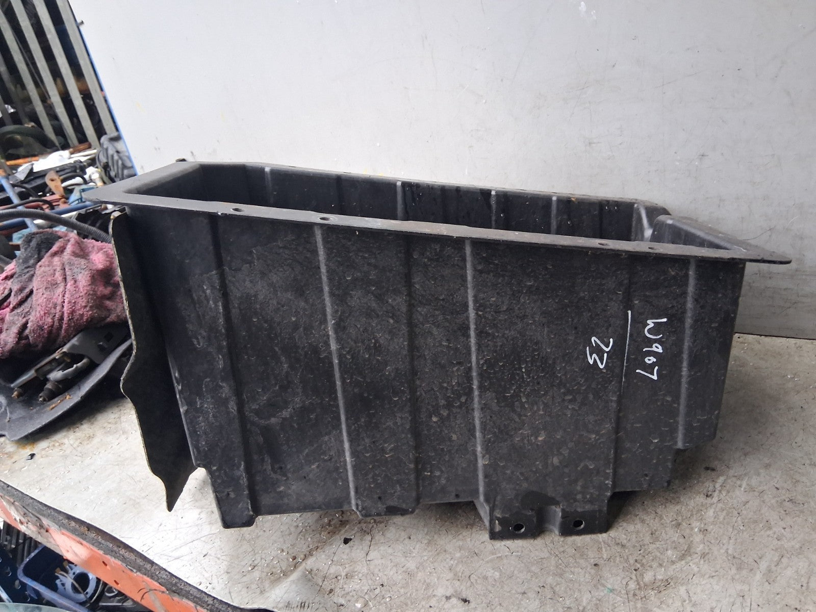 2023 MERCEDES SPRINTER W907 BATTERY BOX TRAY HOLDER HOUSING A9076103000