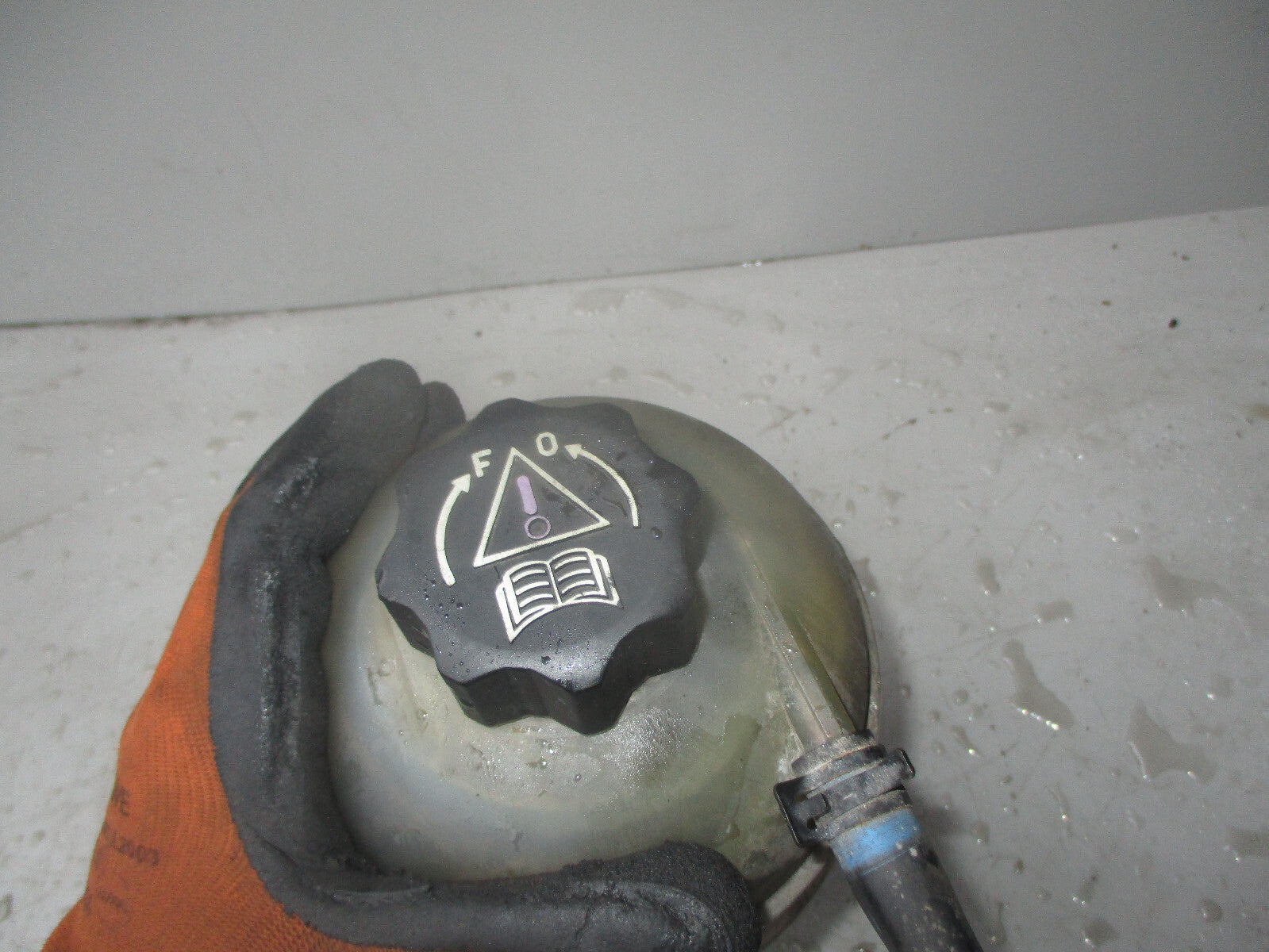 PEUGEOT 206 2003 COOLANT EXPANSION TANK BOTTLE