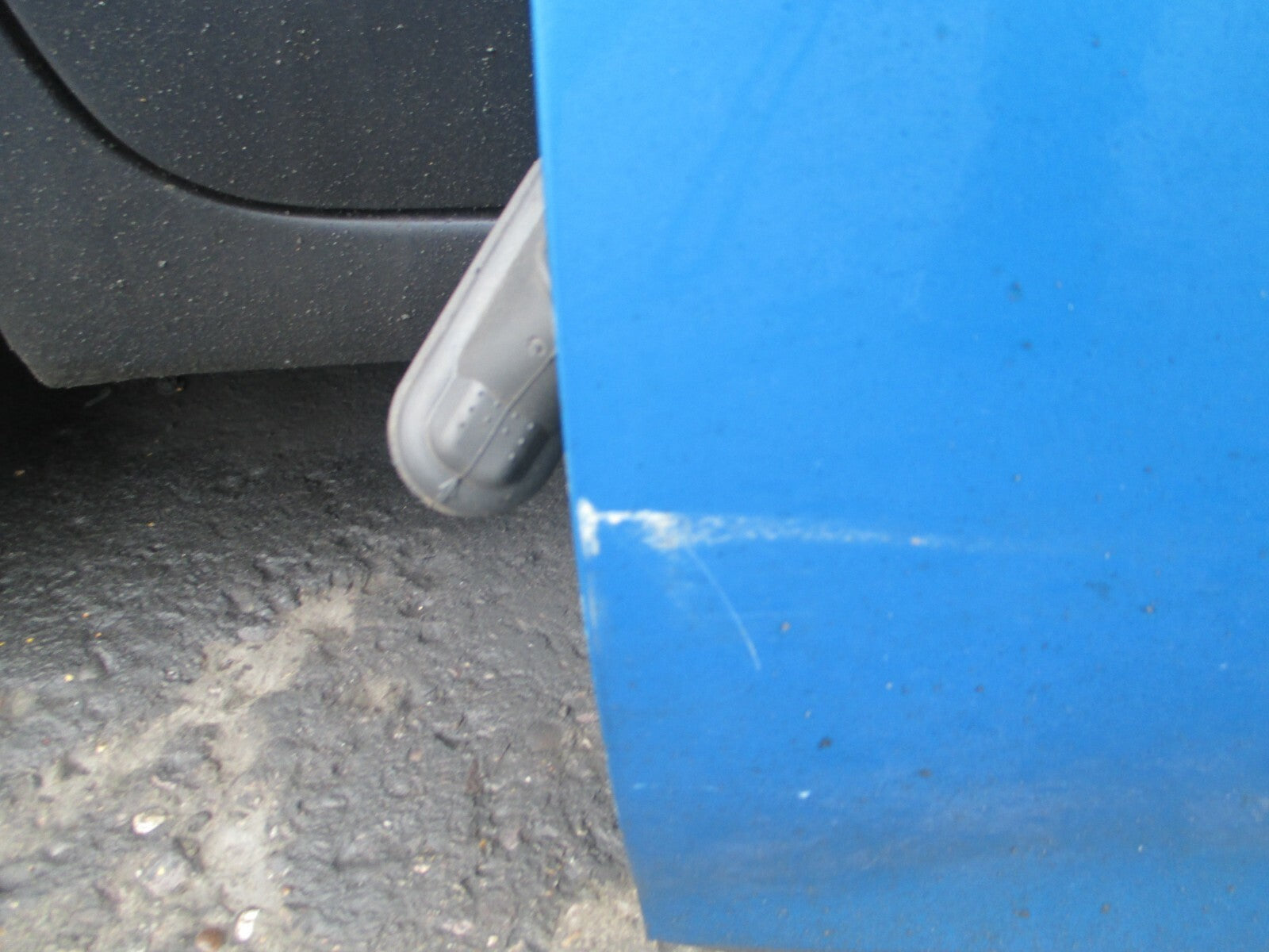 FORD FIESTA 2014 MK7 NSF FRONT PASSENGER SIDE BARE DOOR SHELL FRAME
