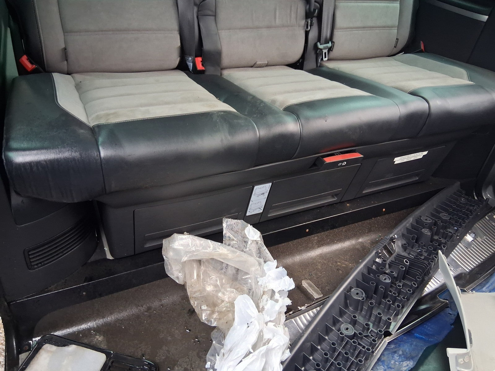 2023 VOLKSWAGEN TRANSPORTER CARAVELLE T6.1 REAR TRIPLE SEAT BENCH SEAT COMPLETE