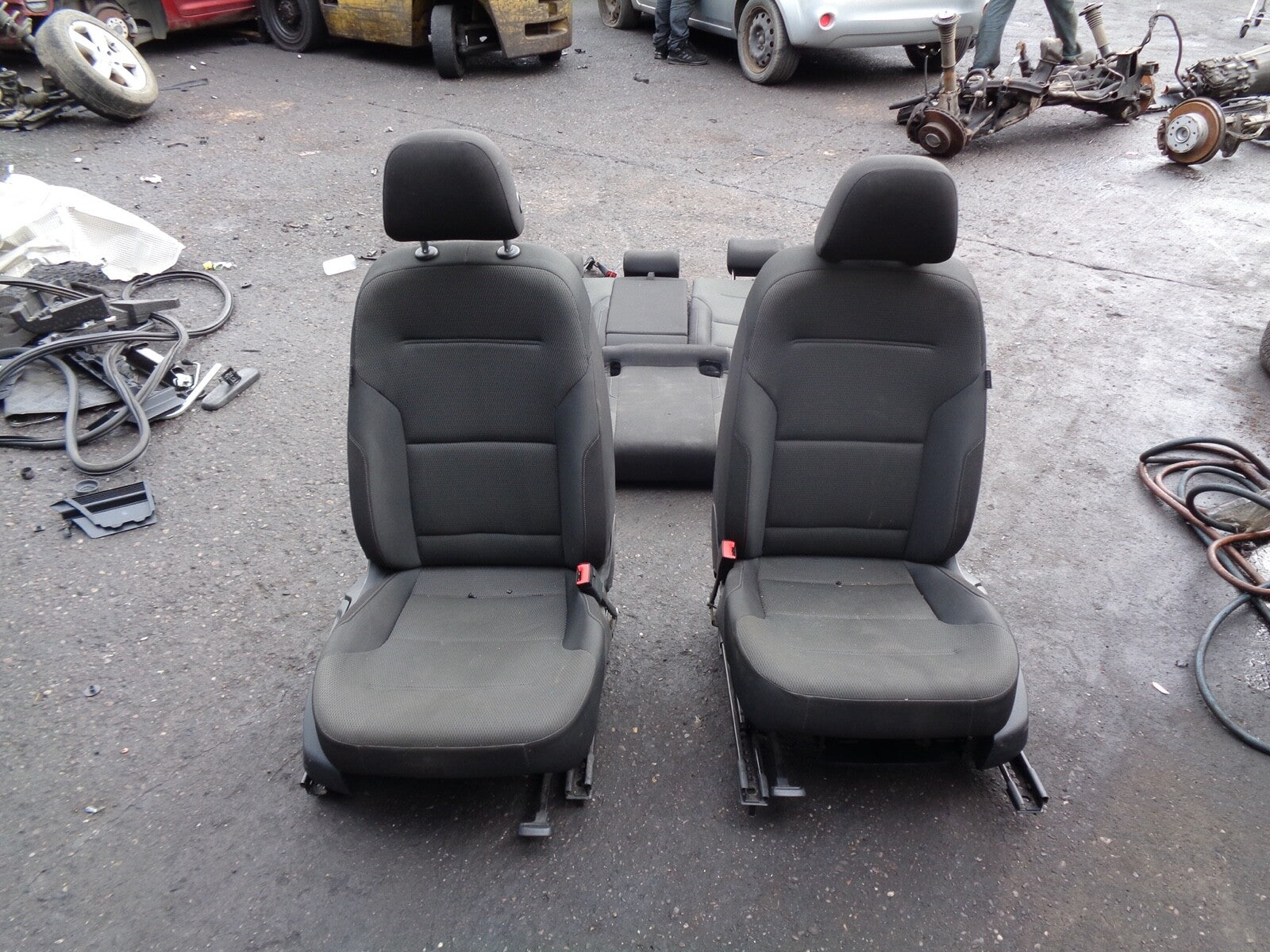 VW VOLKSWAGEN GOLF MK7 2015 COMPLETE FRONT AND REAR INTERIOR SEATS