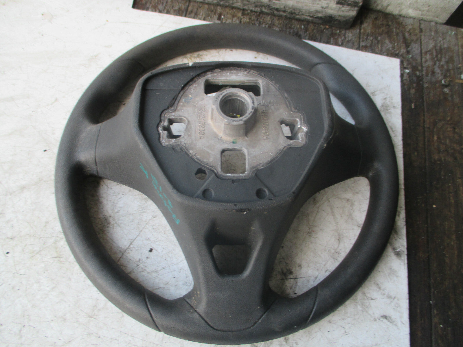 VAUXHALL ASTRA K MK7 2018 3 SPOKE MULTIFUNCTION STEERING WHEEL 39005382