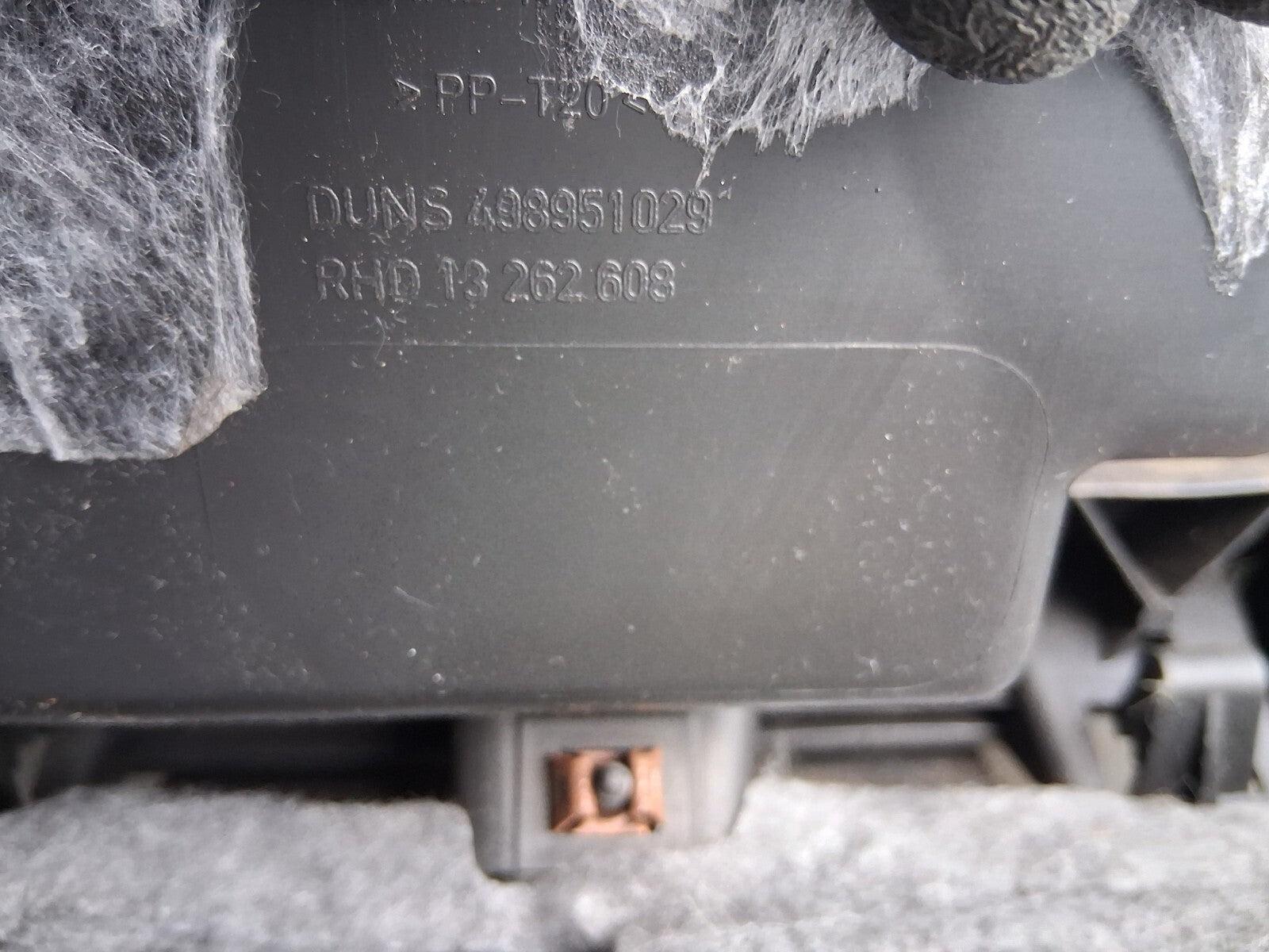 2012 VAUXHALL ASTRA J GLOVE BOX FRONT STORAGE COMPARTMENT 13262608