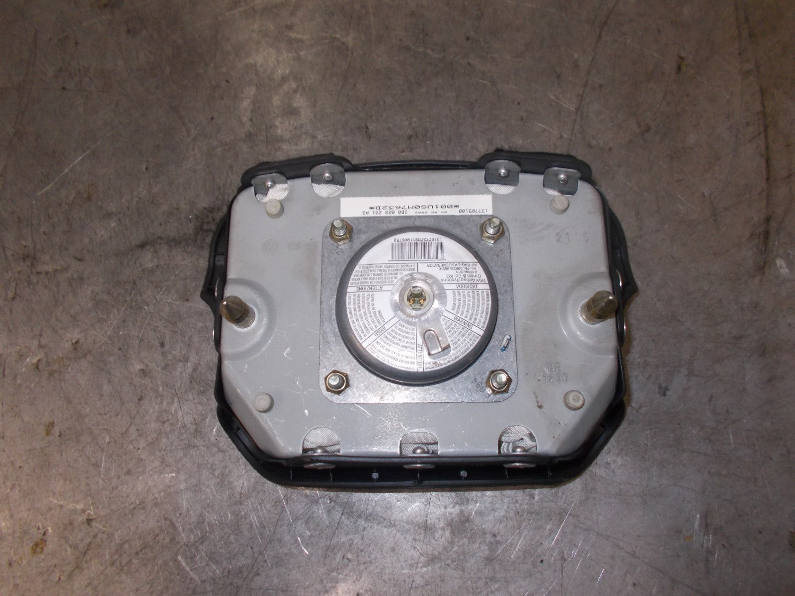 VW VOLKSWAGEN PASSAT B5.5 2002 STEERING WHEEL AIRBAG 3B0880201 AS