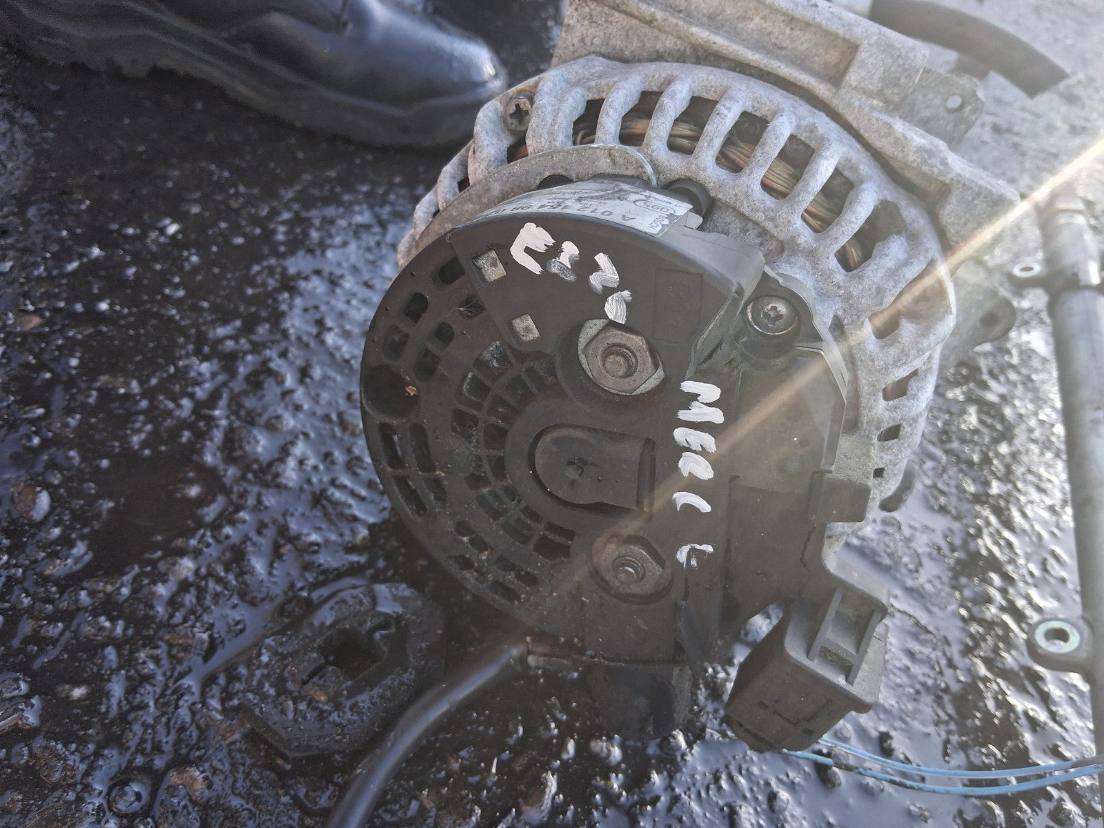2004 MERCEDES BENZ E CLASS W211 E320 DIESEL ALTERNATOR A0121549802