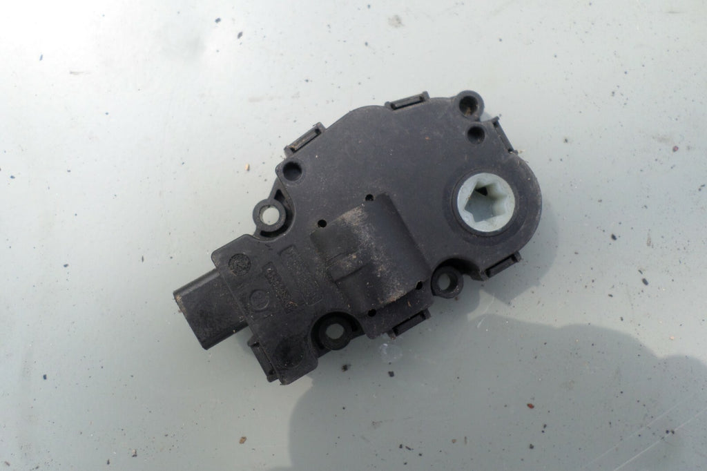 BMW 3 SERIES E87 E90 E91 CLIMATE HEATER FLAP MOTOR ACTUATOR CZ113930