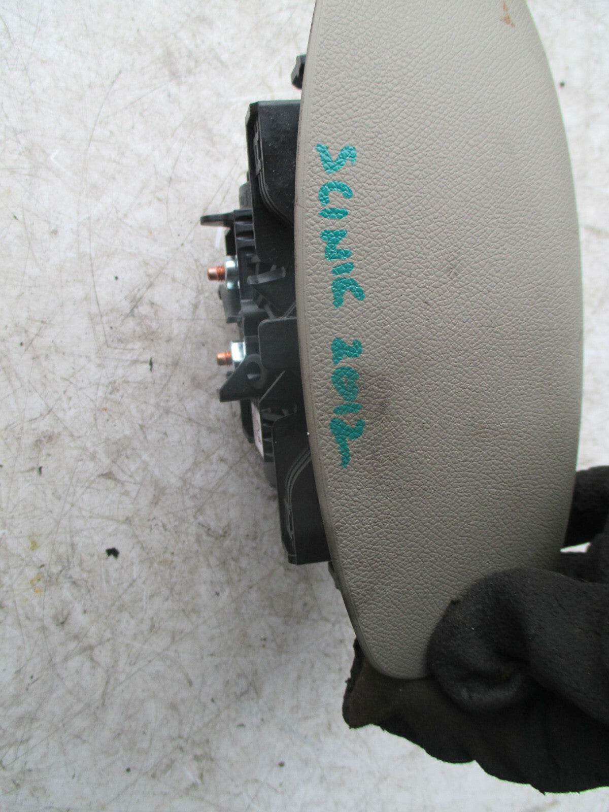 RENAULT SCENIC MK3 2012 DRIVER STEERING WHEEL SAFETY BAG 985705473R