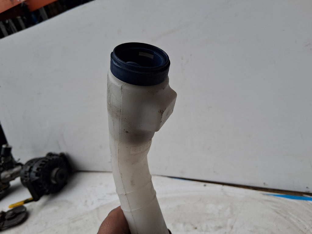 2015 FIAT 500 LOUNGE FRONT WINDSCREEN WASHER BOTTLE TANK RESERVOIR