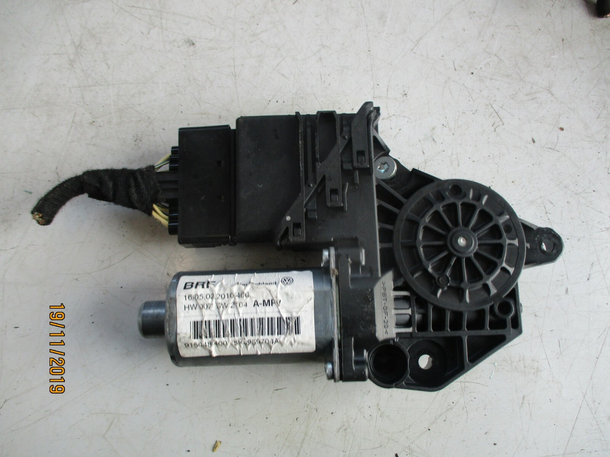 VW VOLKSWAGEN TOURAN 2009 OSR DRIVER SIDE REAR WINDOW MOTOR ONLY 5K0959704A
