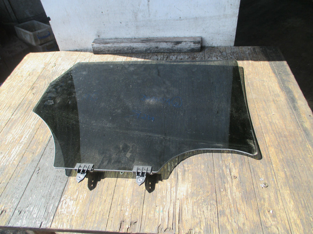 NISSAN QASHQAI J11 NSR PASSENGER SIDE REAR DOOR WINDOW GLASS
