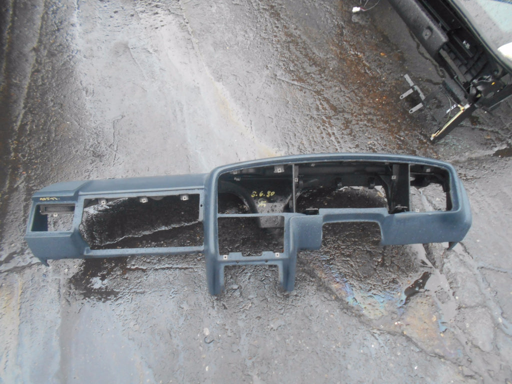 VOLKSWAGEN VW PASSAT B3 (MK3) 1990 DASHBOARD DASH BLUE