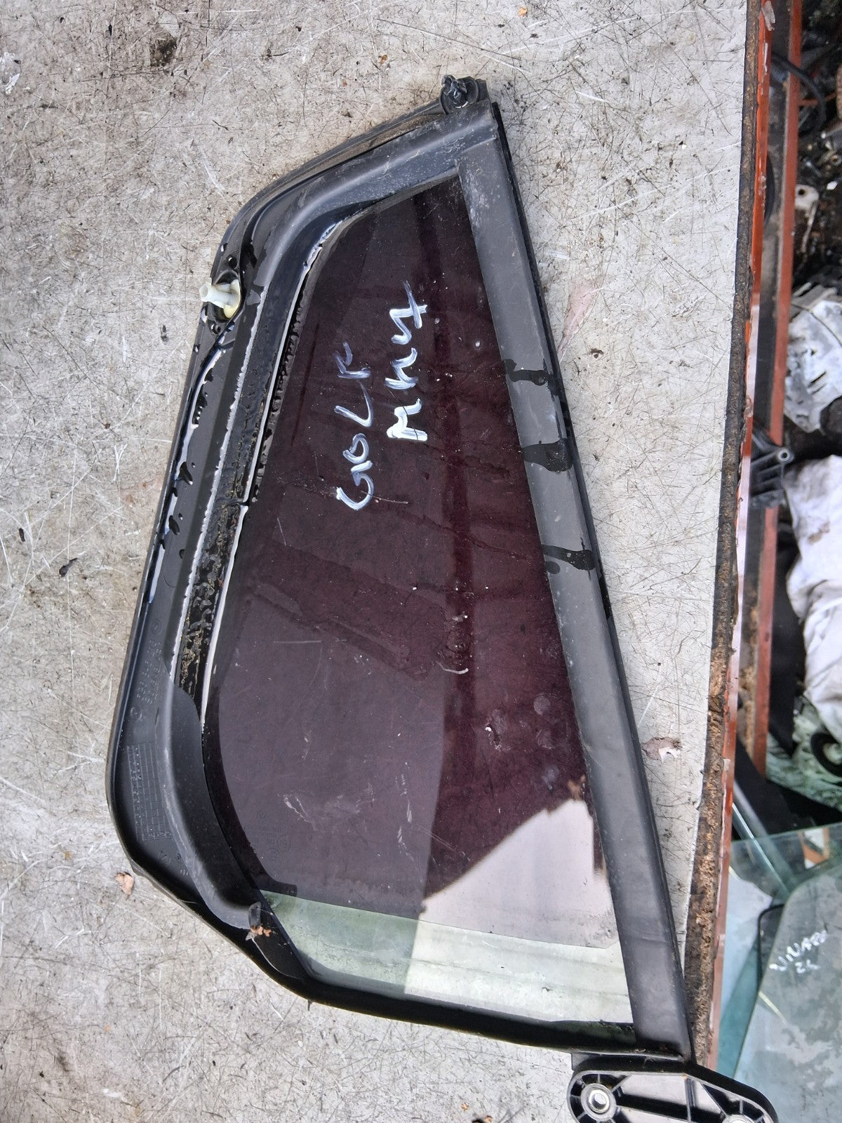 2013 VW VOLKSWAGEN GOLF MK7 NSR PASSENGER SIDE REAR QUARTER GLASS 5G6845213