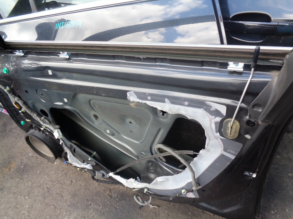 VAUXHALL INSIGNIA 2014 MK1 OSF DRIVER SIDE FRONT DOOR BLACK