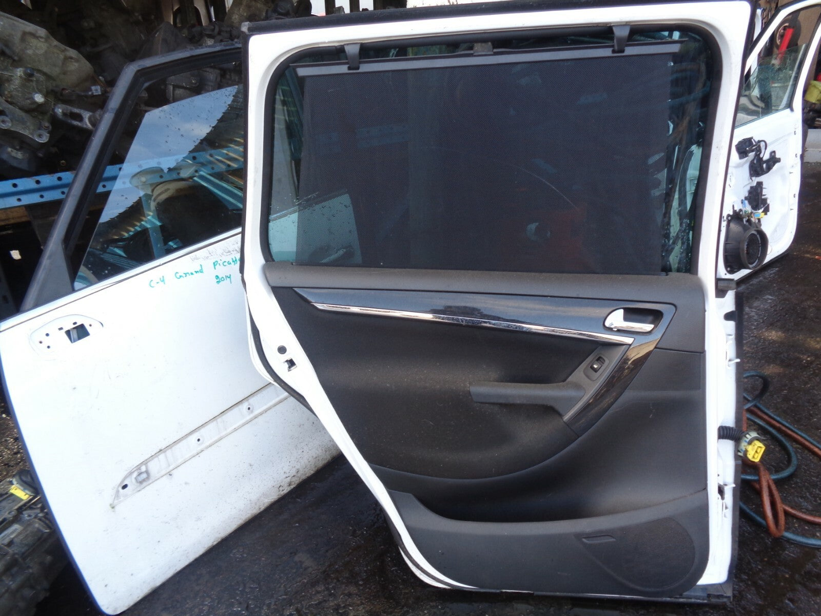 CITROEN C4 GRAND PICASSO 2014 NSR PASSENGER REAR COMPLETE DOOR WHITE