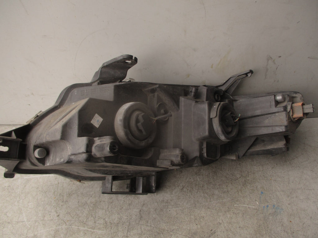 2010 FORD DORCHESTER COLEMAN MILNE OSR DRIVER SIDE FRONT HEADLIGHT 8R2913005