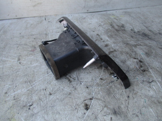 2010 BMW 1 SERIES E 82 DRIVER SIDE AIR VENT DASHBOARD  FRESH AIR GRILLE
