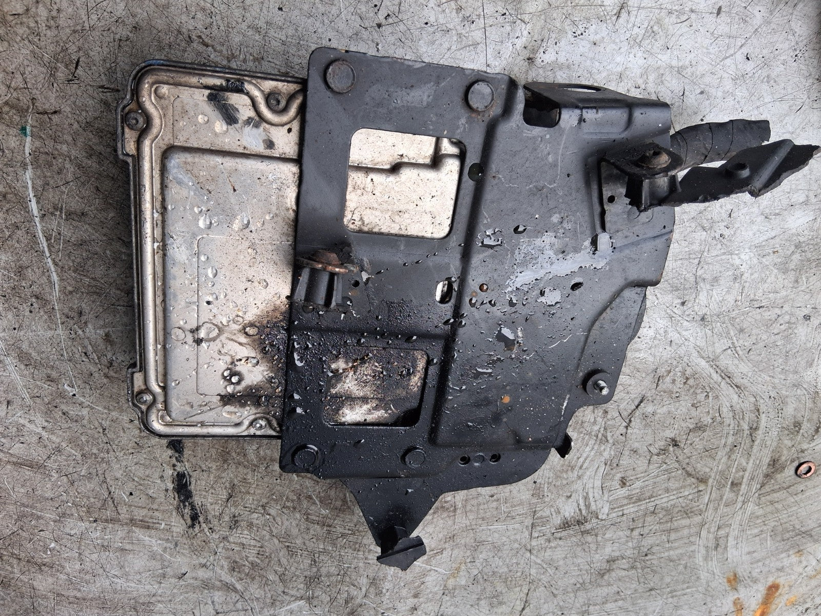 2017 FORD FIESTA MK7 1.5 DIESEL ECU ENGINE CONTROL UNIT F1B112A650BDA
