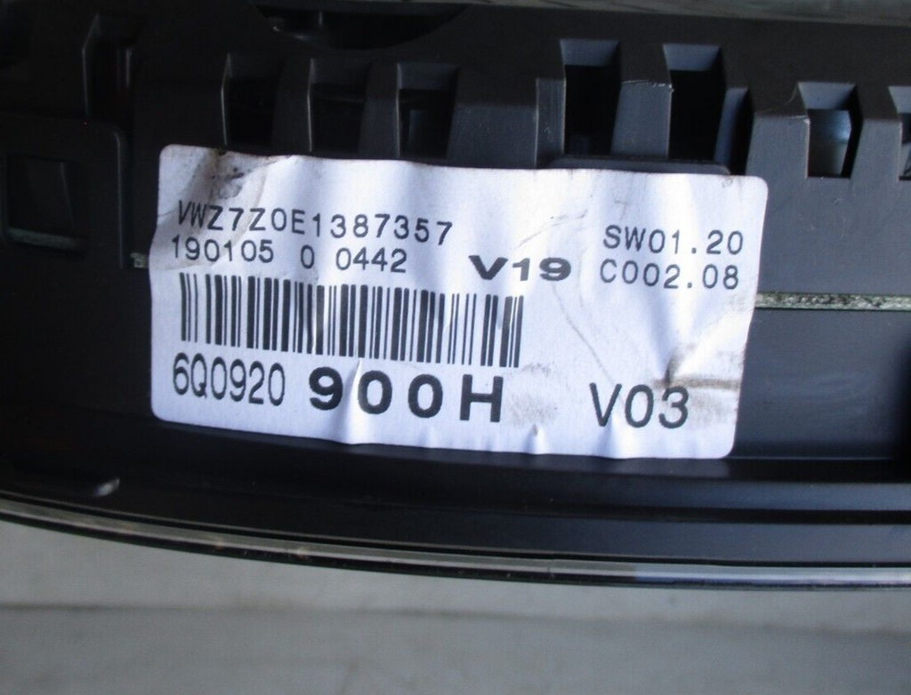 VW VOLKSWAGEN POLO 2005 SPEEDOMETER INSTRUMENT CLUSTER 6Q0920900H