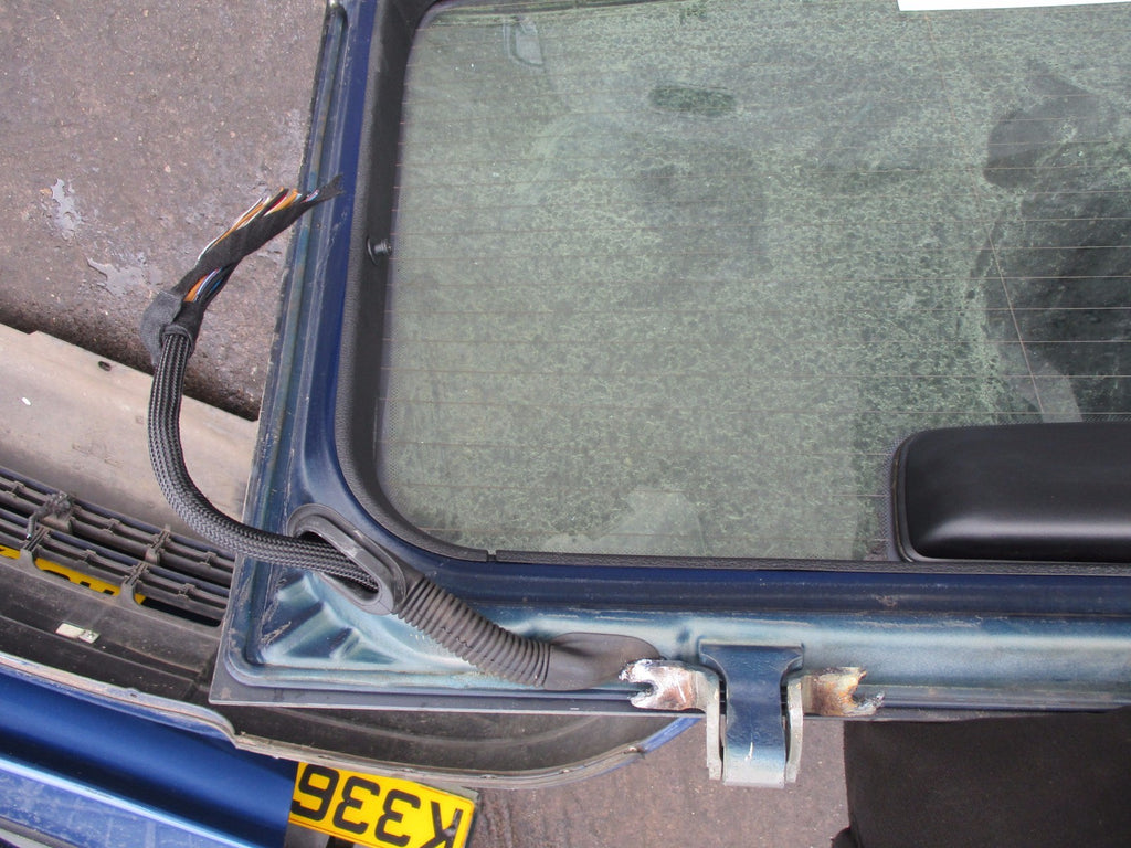 BMW 3 SERIES E46 1999 REAR TAILGATE BOOT LID HATCHBACK GLASS WIPER MOTOR BLUE