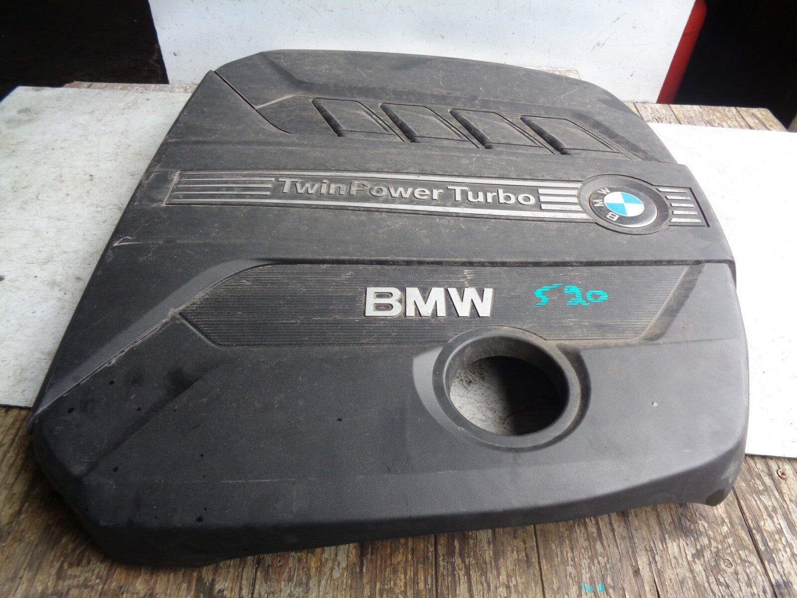 BMW 520 5 SERIES F10 F11 2012 DIESEL ENGINE TOP COVER 8510475