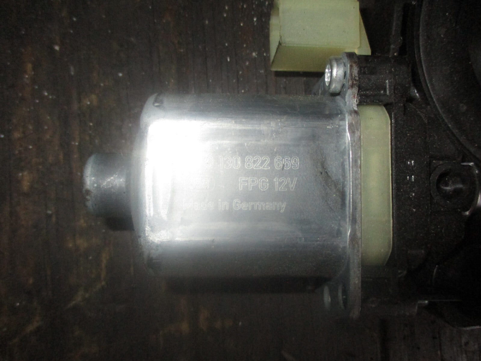 AUDI A4 2017 DRIVERS NEAR SIDE REAR WINDOW MOTOR REGULATOR