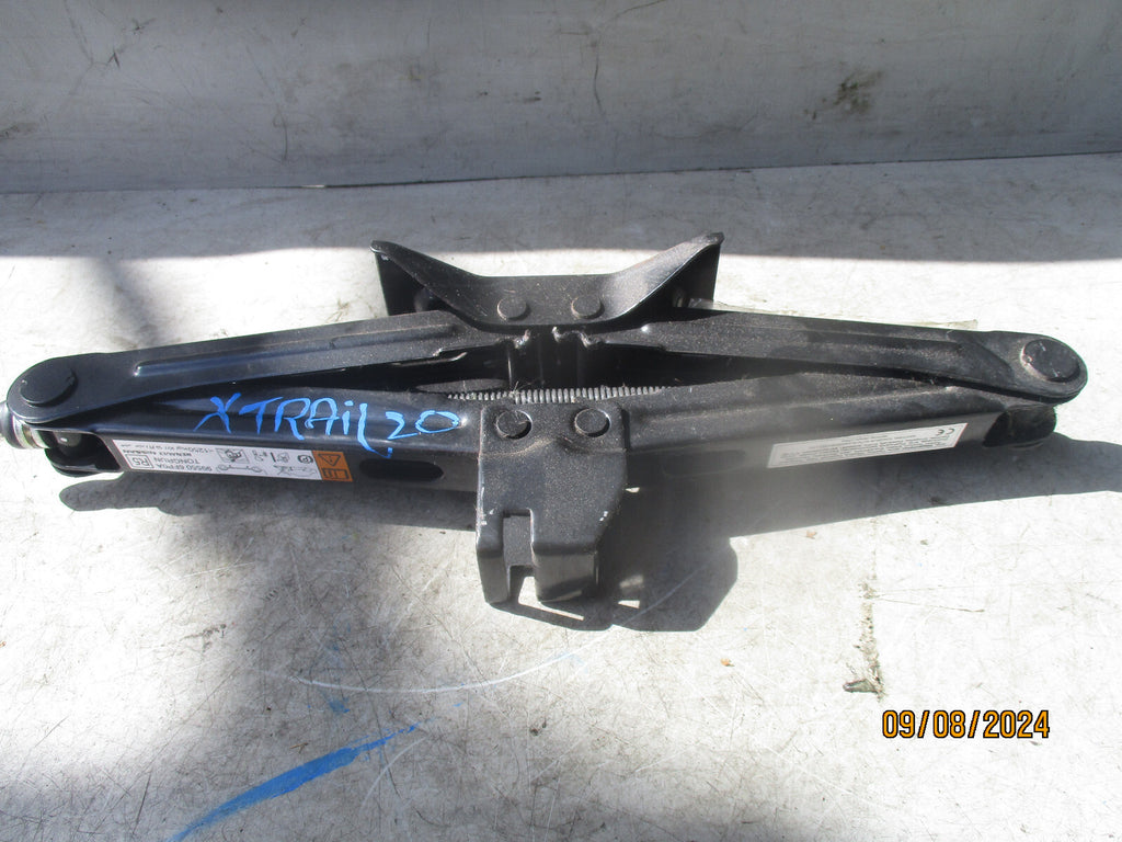2020 NISSAN X TRAIL MK3 T32 JACK TOOL