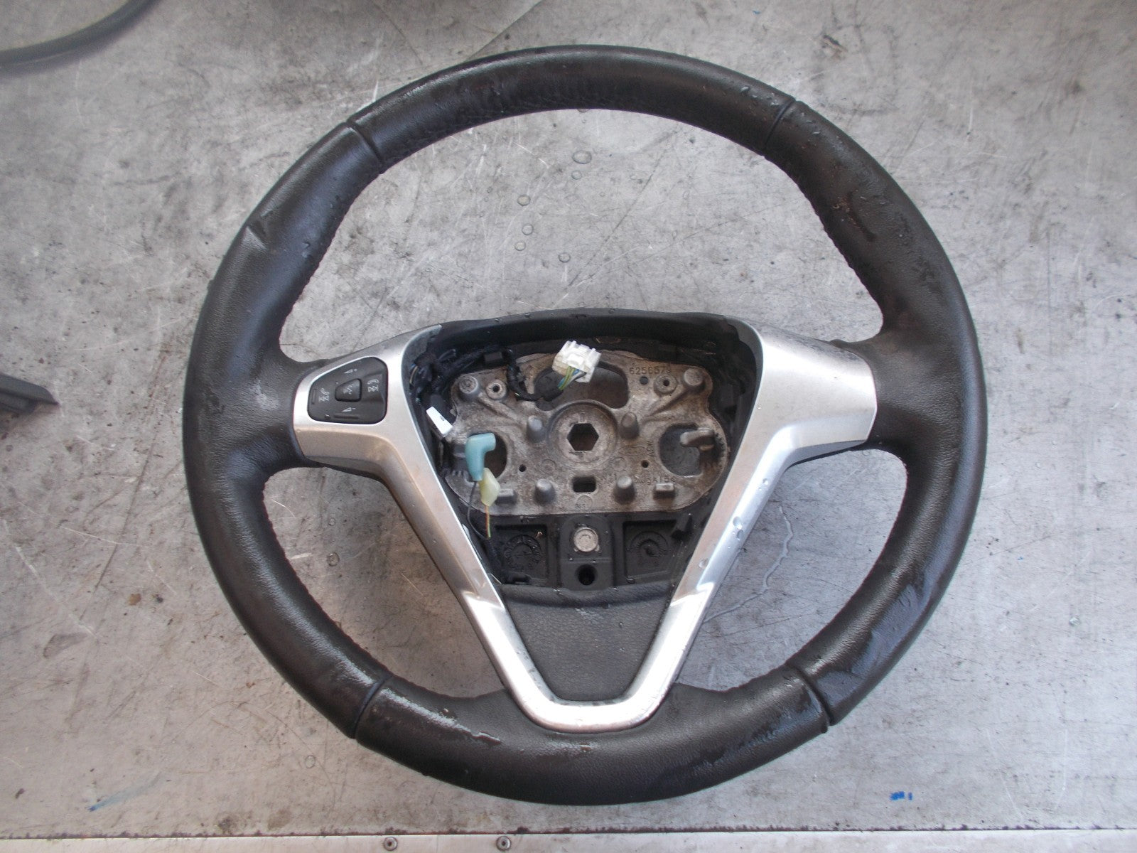 FORD TRANSIT COURIER 2014-2018 MULTI FUNCTION STEERING WHEEL ET763600CE