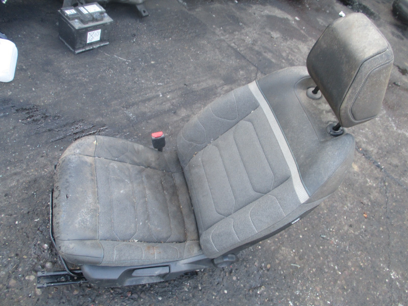 CITROEN C4 MK3 2021 NSF PASSENGER SIDE FRONT COMPLETE SEAT FABRIC & HALF LEATHER