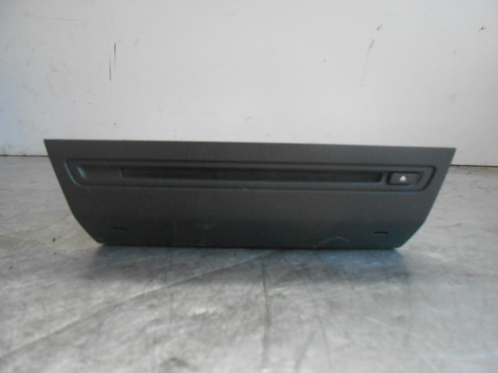 MAZDA 3 BM (MK3) 2013 - 2016 SAT NAV CD UNIT MODULE NO DISC BJE8 669G0 C