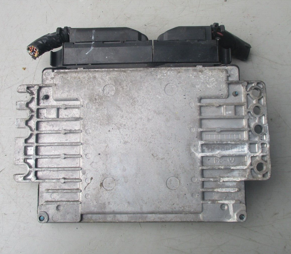 NISSAN MICRA K12 2010 ECU ENGINE CONTROL MODULE MEC37-300K30519
