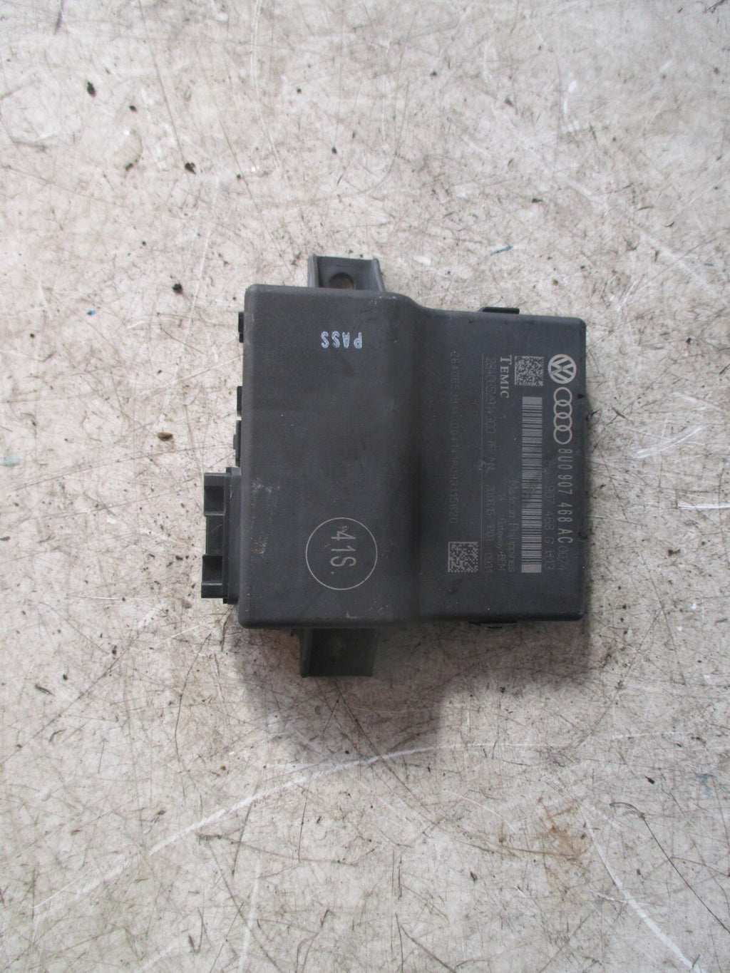 AUDI A1 8X 2015 GATEWAY CONTROL MODULE 8U0907468AC