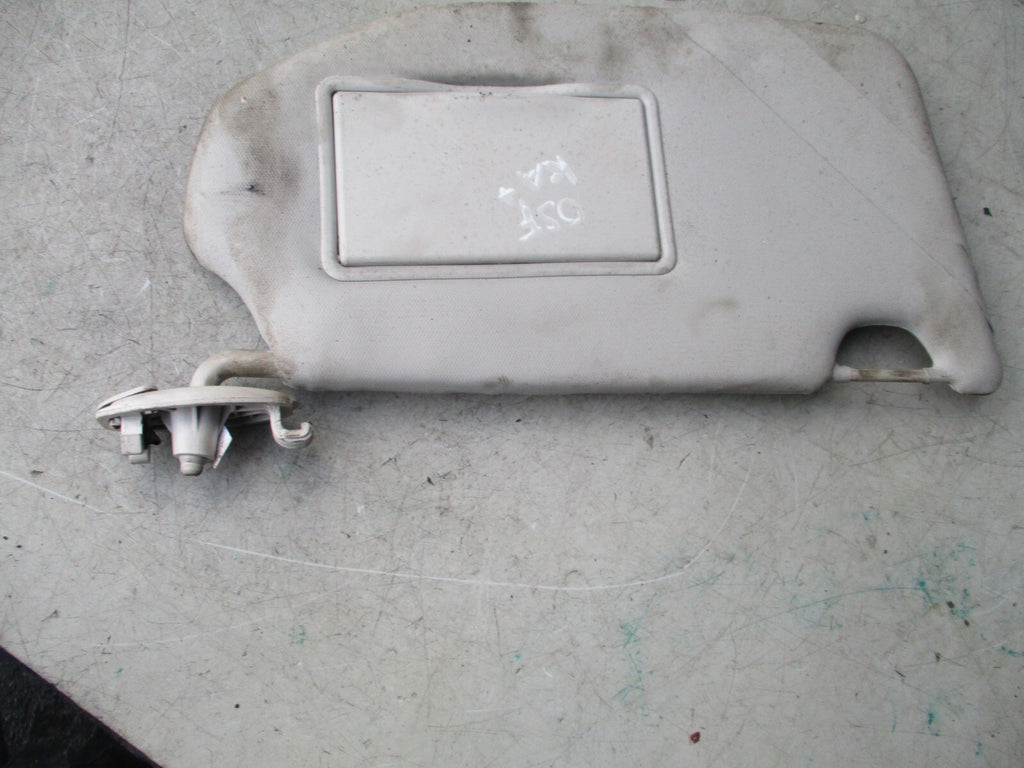 2017 FORD KA PLUS + OS DRIVER SIDE SUN VISOR