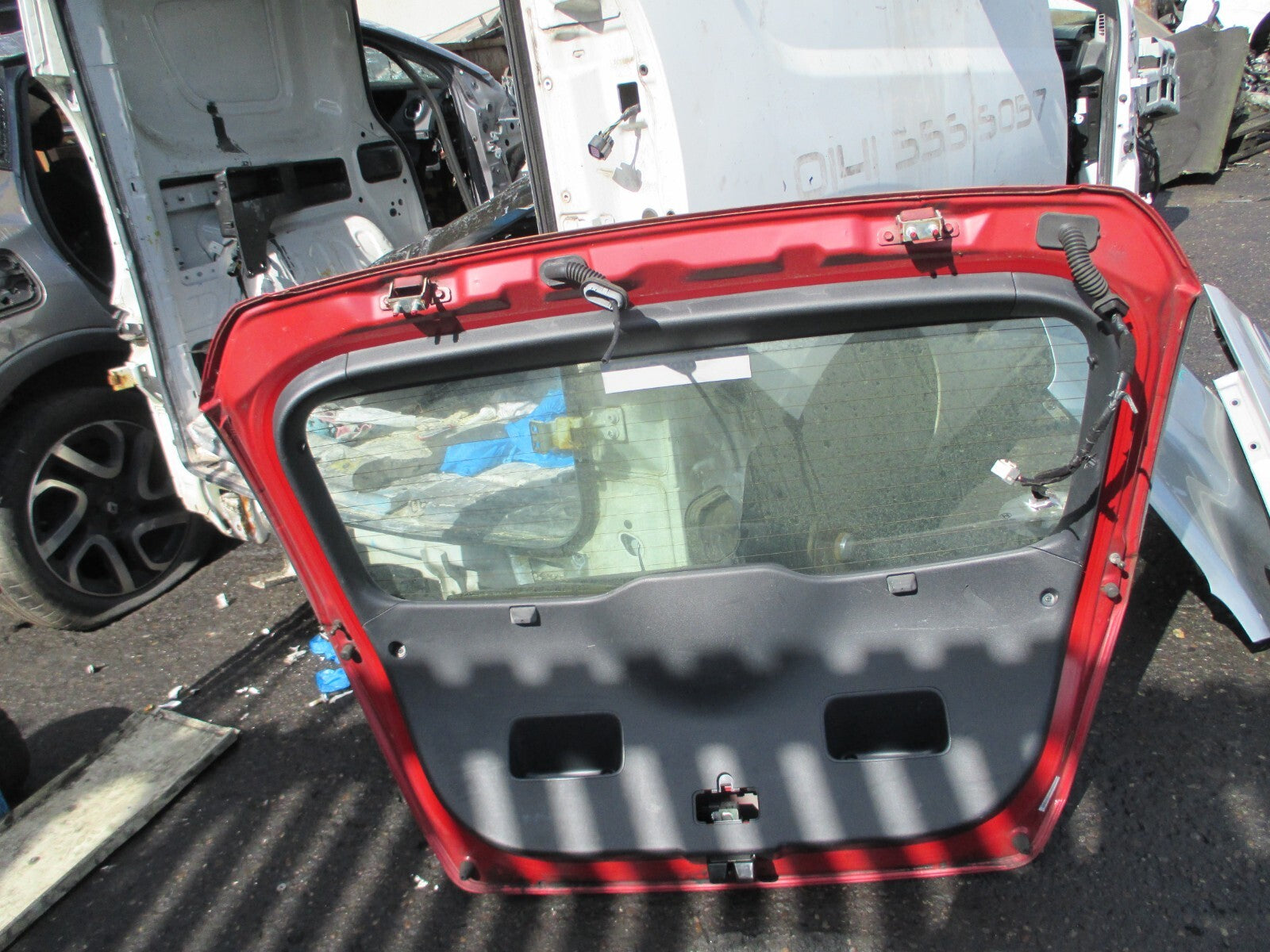 HYUNDAI I 30 2010 COMPLETE TAILGATE BOOTLID BOOT LID RED