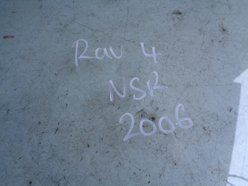 TOYOTA RAV 4 NSR PASSENGER SIDE REAR DOOR WINDOW GLASS