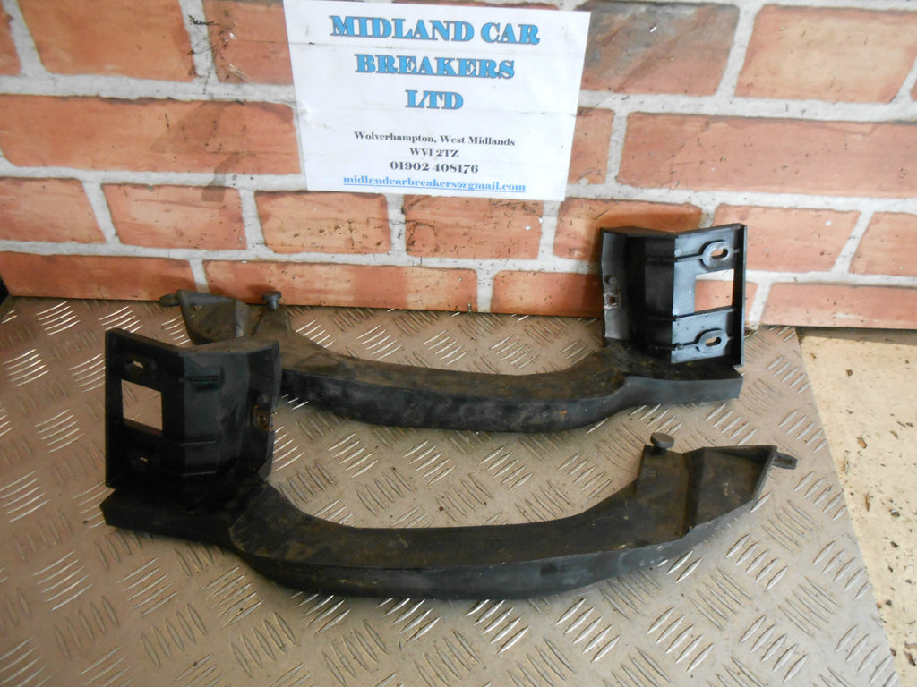 FORD PUMA EC COUPE 2001 NS OS DRIVER PASSENGER HEADLIGHT TRIM BRACKET SUPPORT