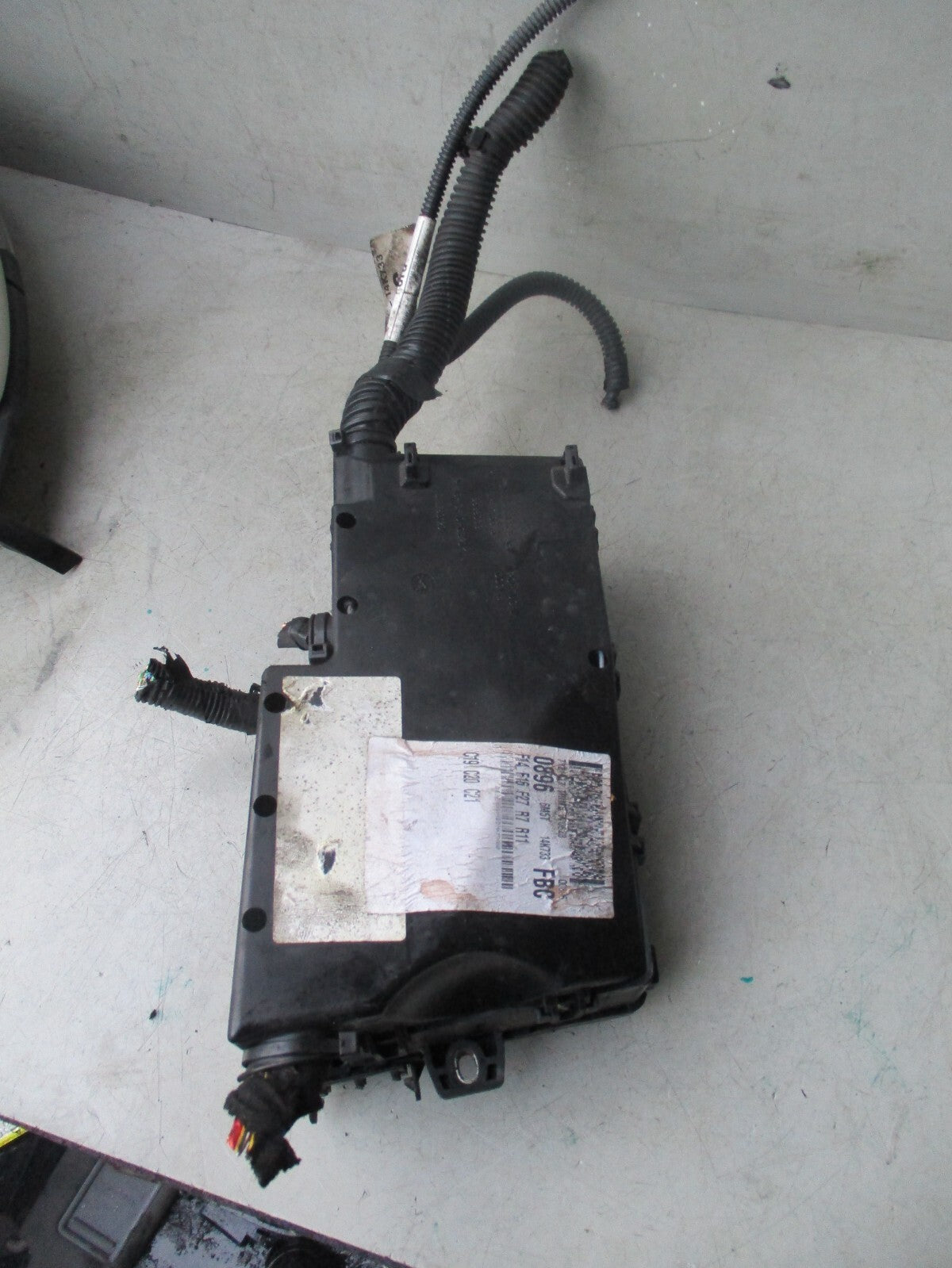 FORD FOCUS MK2 2007 1.6 DIESEL UNDER BONNET FUSE BOX 3M5T14A067BC