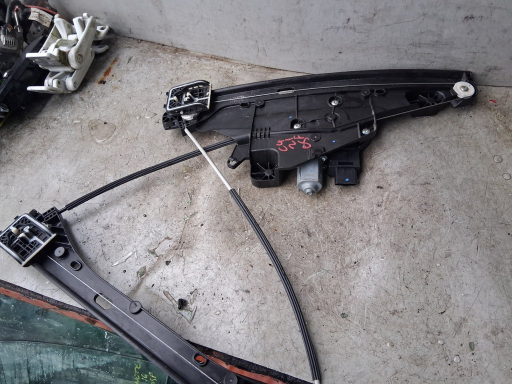 2021 CITROEN C4 MK3 OSF DRIVER SIDE FRONT RIGHT WINDOW MOTOR & REGULATOR