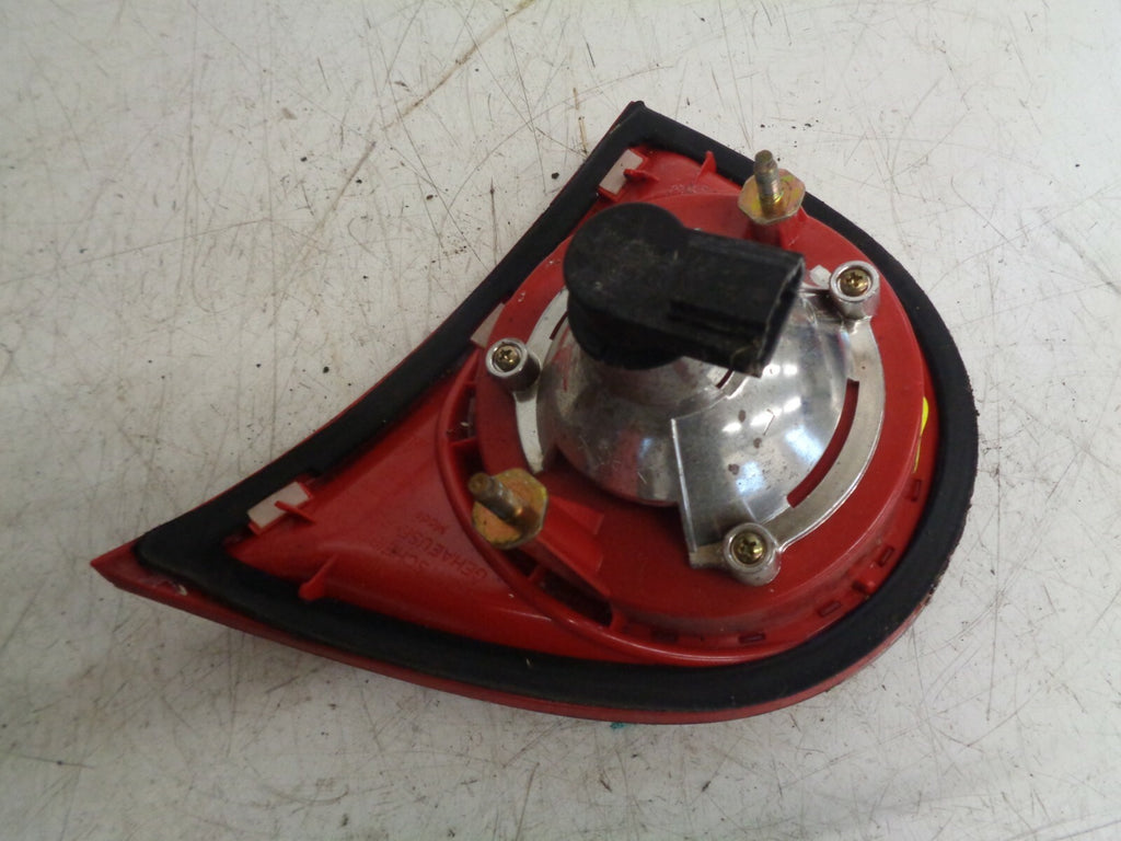 VW VOLKSWAGEN GOLF MK5 2005 NSR PASSENGER SIDE REAR INNER TAILGATE TAILLIGHT