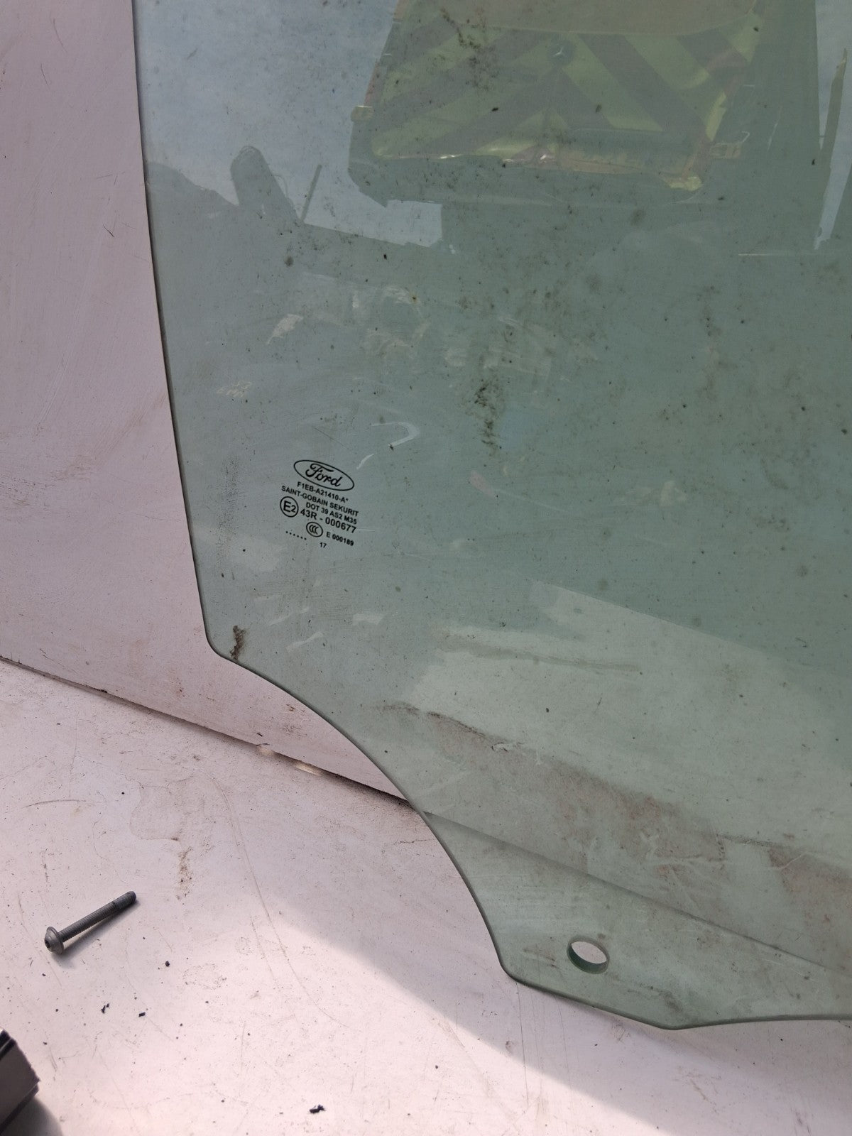 2017 FORD FOCUS MK3 OSF DRIVER SIDE FRONT RIGHT WINDOW GLASS