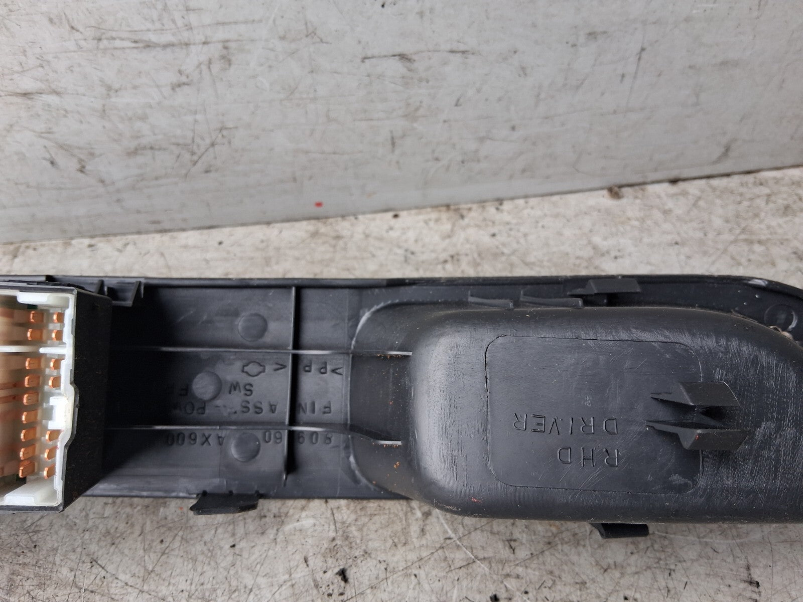 NISSAN MICRA 2006 K12 OSF DRIVER SIDE FRONT WINDOW CONTROL SWITCH 80960AX600