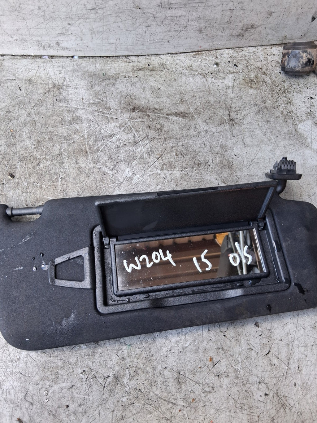 2015 MERCEDES C CLASS W204 OSF DRIVER SIDE FRONT RIGHT SUN VISOR